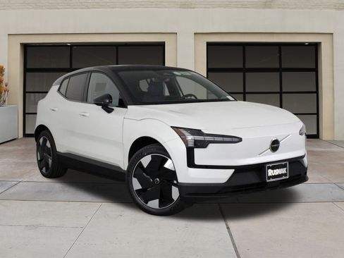 New 2025 Volvo EX30 Plus w/ Protection Package Premier image 18