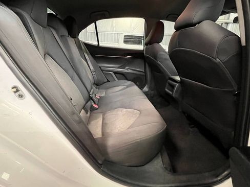 Used 2020 Toyota Camry LE FWD image 27