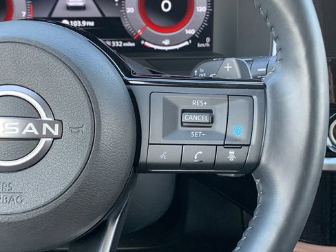 Used 2024 Nissan Pathfinder Platinum FWD image 14