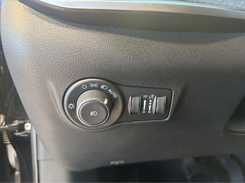 Used 2022 Jeep Compass Latitude AWD/4WD image 20