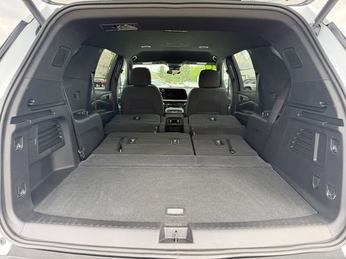 Used 2018 Chevrolet Traverse LT AWD/4WD image 12