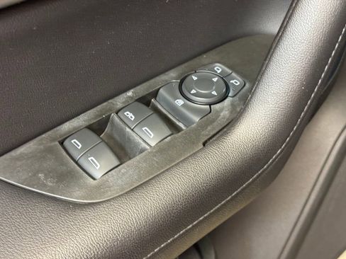 Used 2019 Chevrolet Blazer LT image 13