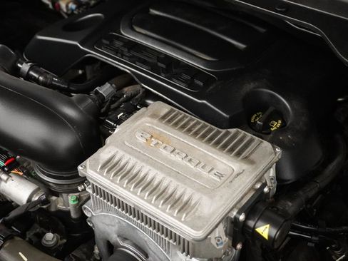 Used 2023 RAM 1500 Laramie image 12