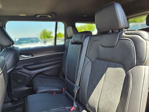 New 2026 Jeep Grand Cherokee L 4WD image 21