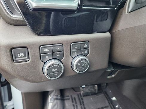 New 2026 GMC Sierra 3500 SLT AWD/4WD image 21