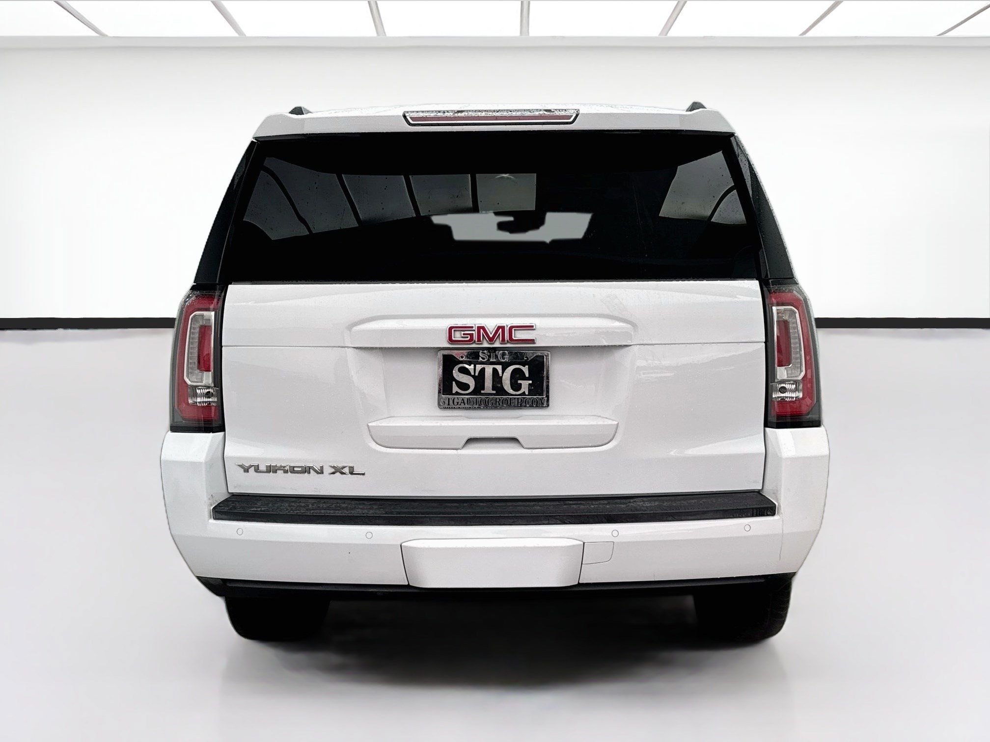 Used 2017 GMC Yukon XL SLT w/ Open Road Package RWD image 5