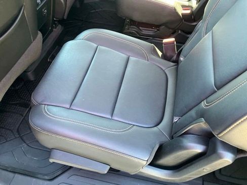 Used 2020 Chevrolet Traverse LT AWD/4WD image 24