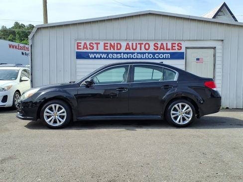 Used 2014 Subaru Legacy 2.5i Premium AWD/4WD image 2