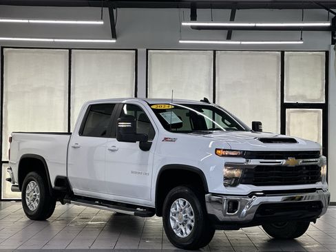 Certified 2024 Chevrolet Silverado 2500 LT AWD/4WD image 1