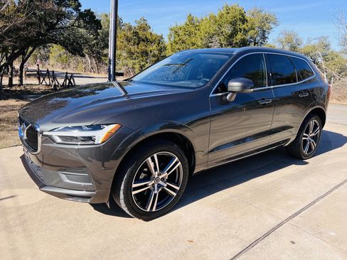 Used 2020 Volvo XC60 T5 Momentum w/ Protection Package Premier image 5