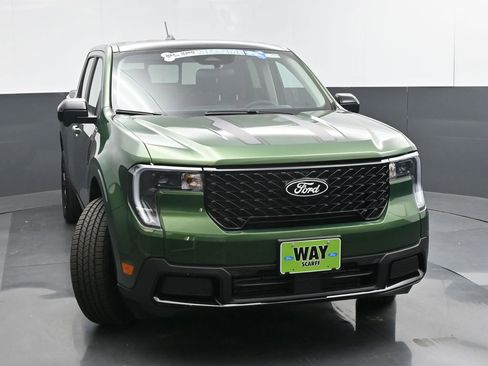 New 2025 Ford Maverick Lariat w/ Black Appearance Package image 9