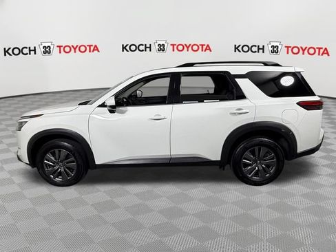 Used 2024 Nissan Pathfinder SV AWD/4WD image 4