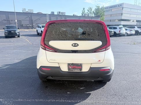 Used 2020 Kia Soul S FWD image 4