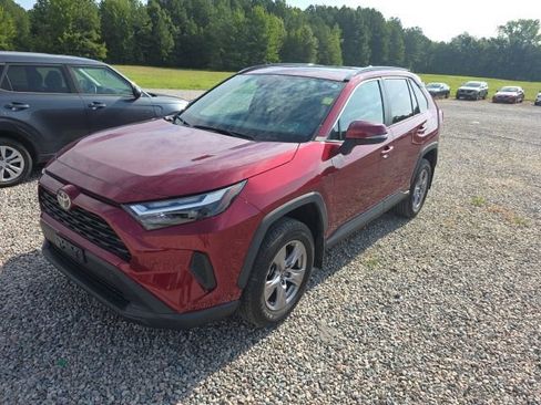 Used 2024 Toyota RAV4 XLE w/ Convenience Package AWD/4WD image 3