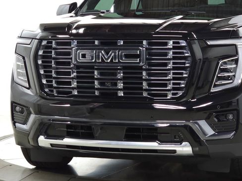Used 2026 GMC Yukon Denali Ultimate AWD/4WD image 3