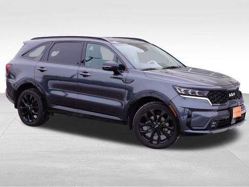 Certified 2022 Kia Sorento SX image 3