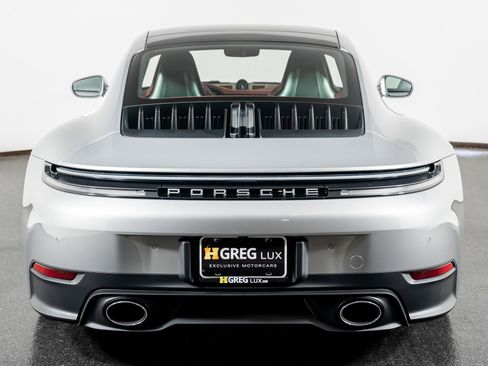 Used 2025 Porsche 911 Carrera S w/ Premium Package image 10