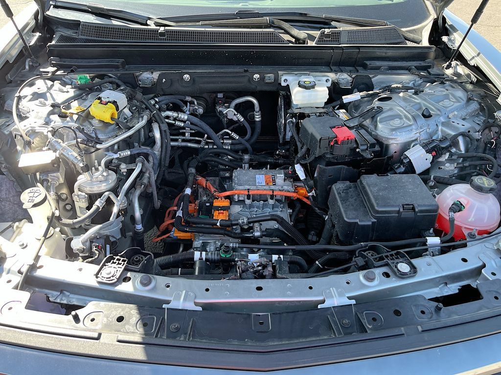 Used 2025 Cadillac Lyriq Sport RWD image 29