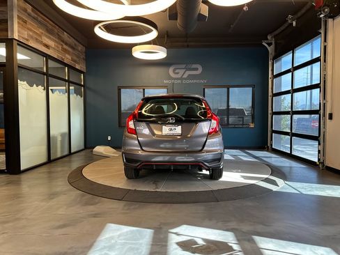 Used 2018 Honda Fit Sport image 4