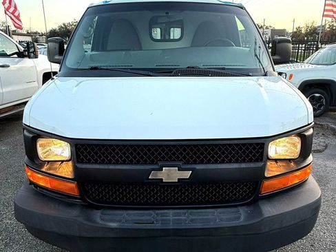 Used 2014 Chevrolet Express 1500 RWD image 2