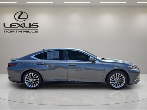 Used 2024 Lexus ES 300h w/ Technology Package FWD image 5