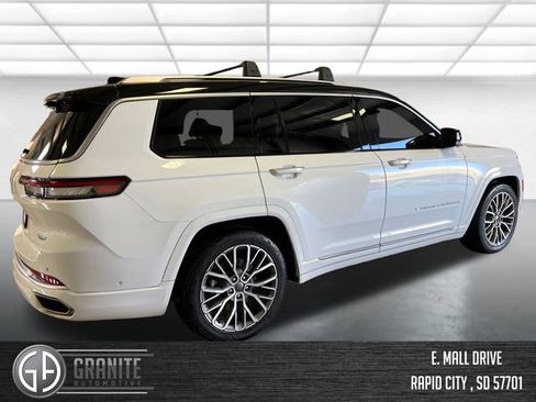 Used 2021 Jeep Grand Cherokee L Summit AWD/4WD image 5