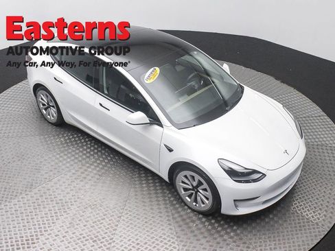 Used 2022 Tesla Model 3 Long Range AWD/4WD image 3