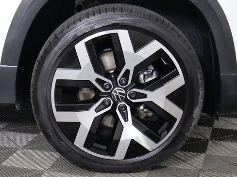 Used 2023 Volkswagen Taos SEL AWD/4WD image 25