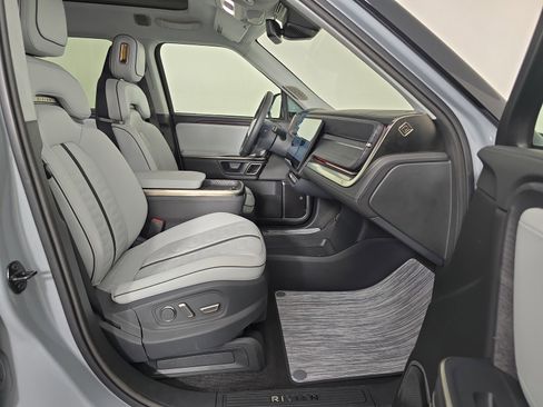 Used 2023 Rivian R1S Adventure AWD/4WD image 24