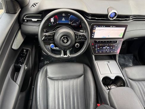 Used 2024 Maserati Grecale GT image 23