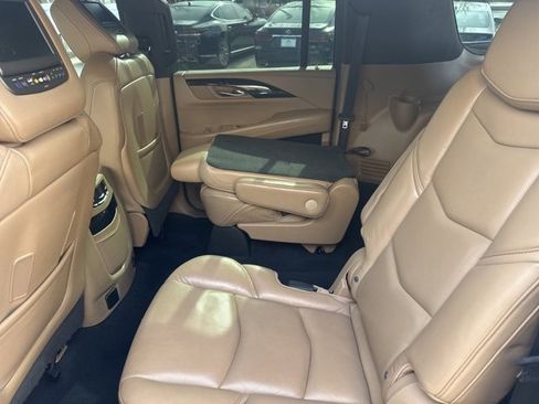 Used 2019 Cadillac Escalade ESV Platinum image 35