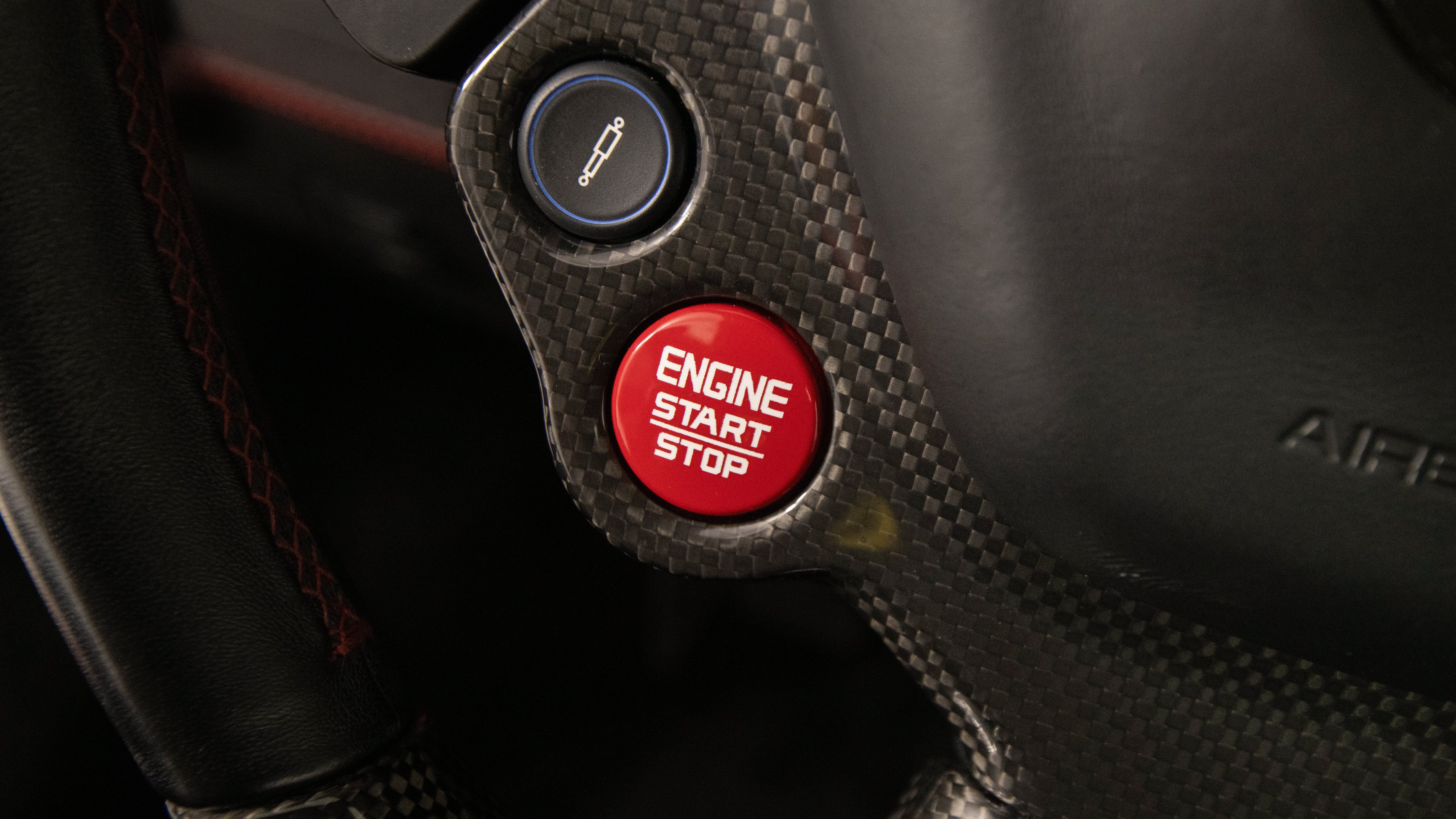 Certified 2018 Ferrari 488 GTB RWD image 29