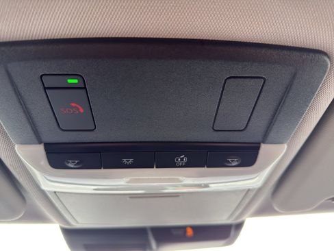 Used 2022 Mitsubishi Outlander SE image 23