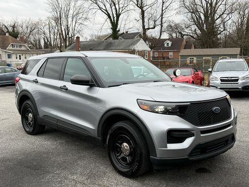 Used 2022 Ford Explorer AWD image 11