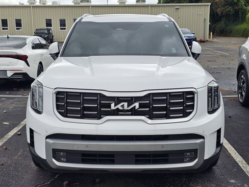 Used 2024 Kia Telluride SX Prestige AWD/4WD image 2