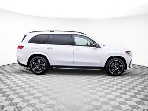 Used 2026 Mercedes-Benz GLS 450 4MATIC image 6
