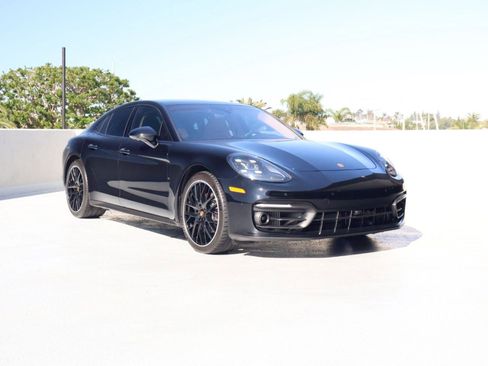 Certified 2023 Porsche Panamera image 7