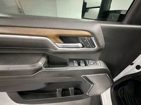 Certified 2024 Chevrolet Silverado 2500 High Country w/ High Country Premium Package AWD/4WD image 23