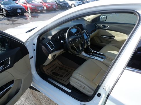 Used 2019 Acura TLX image 9