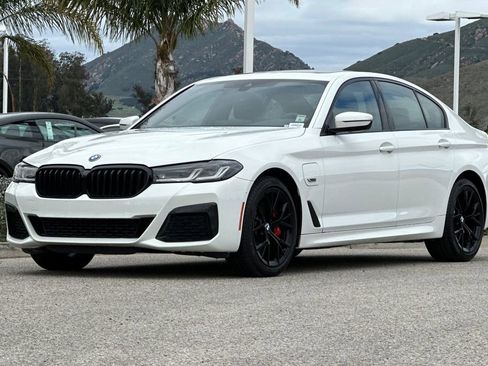 Used 2023 BMW 530e 530e iPerformance w/ M Sport Package image 7