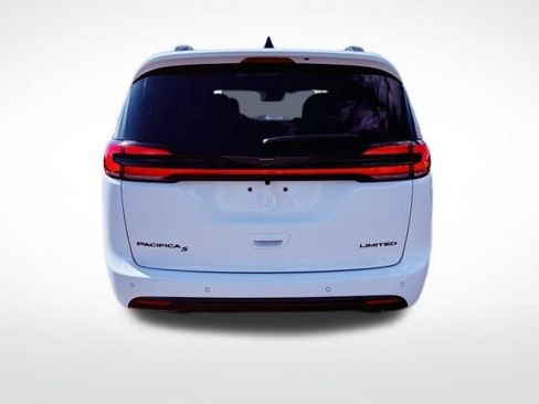 New 2026 Chrysler Pacifica Limited w/ S Appearance Package image 5