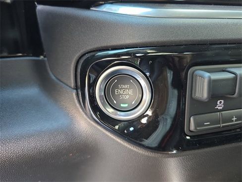 New 2026 GMC Sierra 1500 SLT image 28