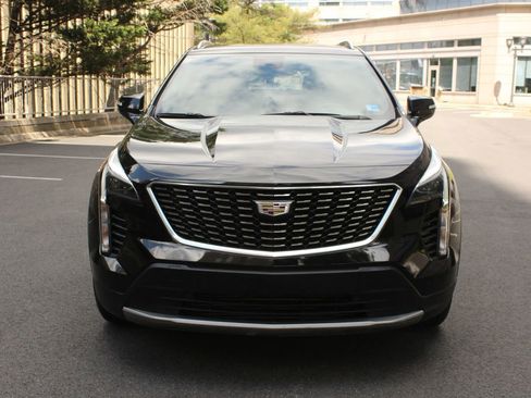 Used 2023 Cadillac XT4 Premium Luxury AWD/4WD image 3