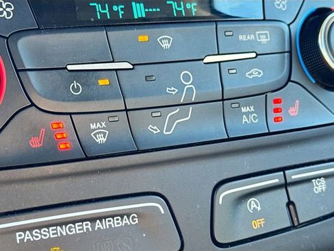 Used 2017 Ford Escape Titanium image 21