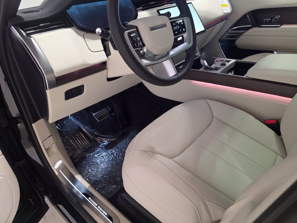 New 2027 Land Rover Range Rover Long Wheelbase SE AWD/4WD image 20