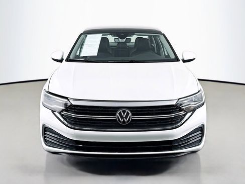 Used 2023 Volkswagen Jetta SE image 8