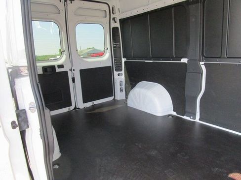 Used 2024 RAM ProMaster 2500 w/ Power Group FWD image 9