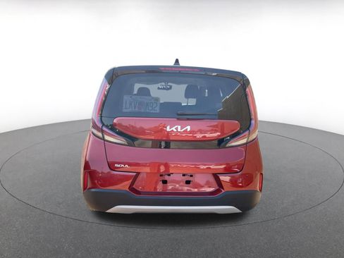 Used 2025 Kia Soul LX w/ LX Technology Package image 9