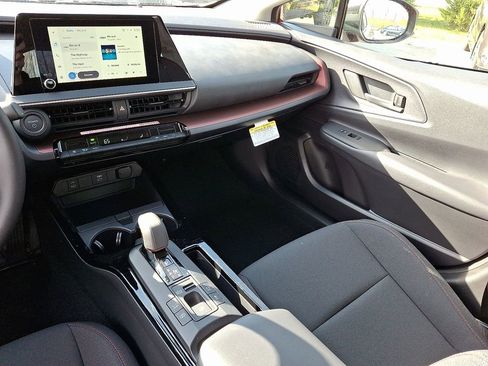 New 2026 Toyota Prius SE image 11