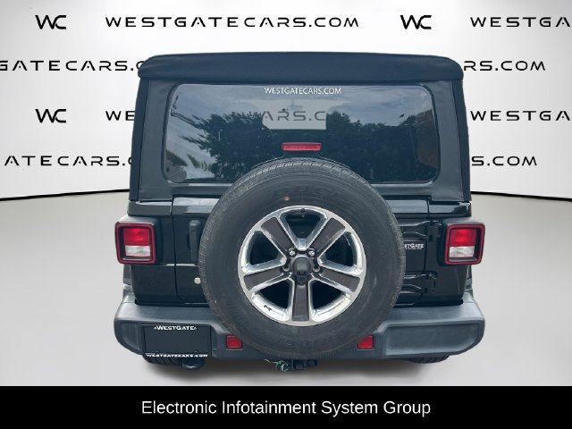 Used 2018 Jeep Wrangler Unlimited Sahara AWD/4WD image 5